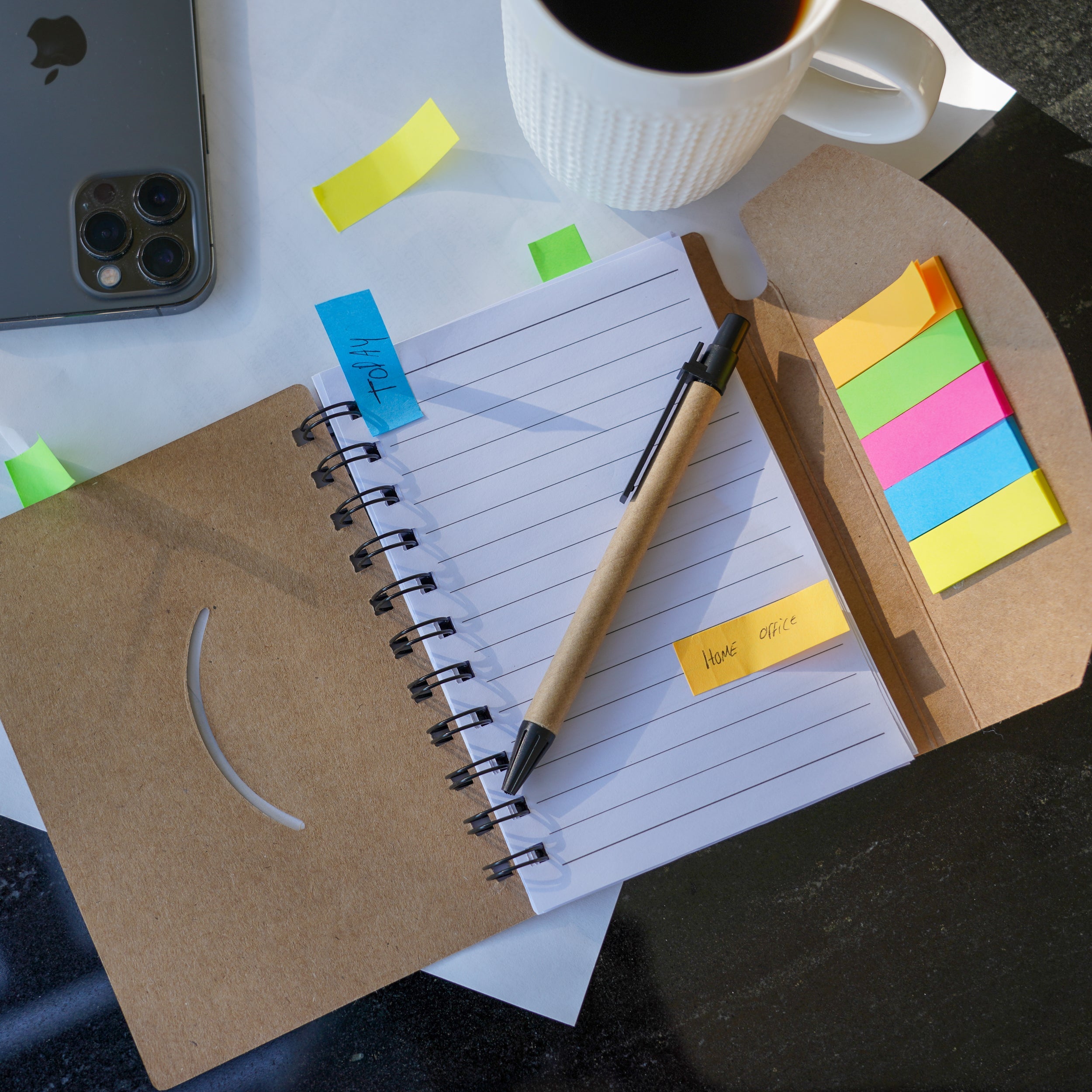 Libreta Ecologica Con Notas abierta con notas usadas